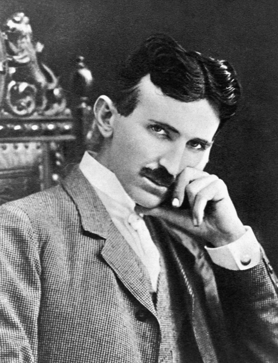 Historisches Porträt von Nikola Tesla, um 1896